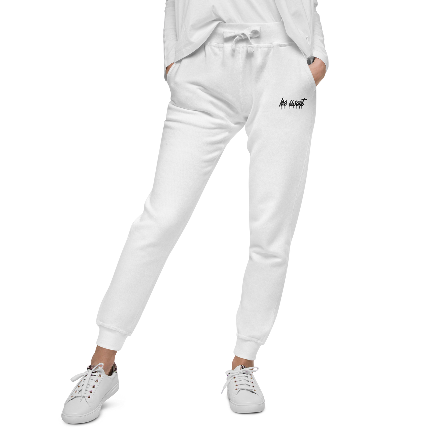 women's fleece sweatpants, Be Sweet embroidery, cozy loungewear, stylish sweatpants, casual fleece pants, comfortable activewear, embroidered loungewear, soft sweatpants, casual wear, cozy clothing, fleece lounge pants